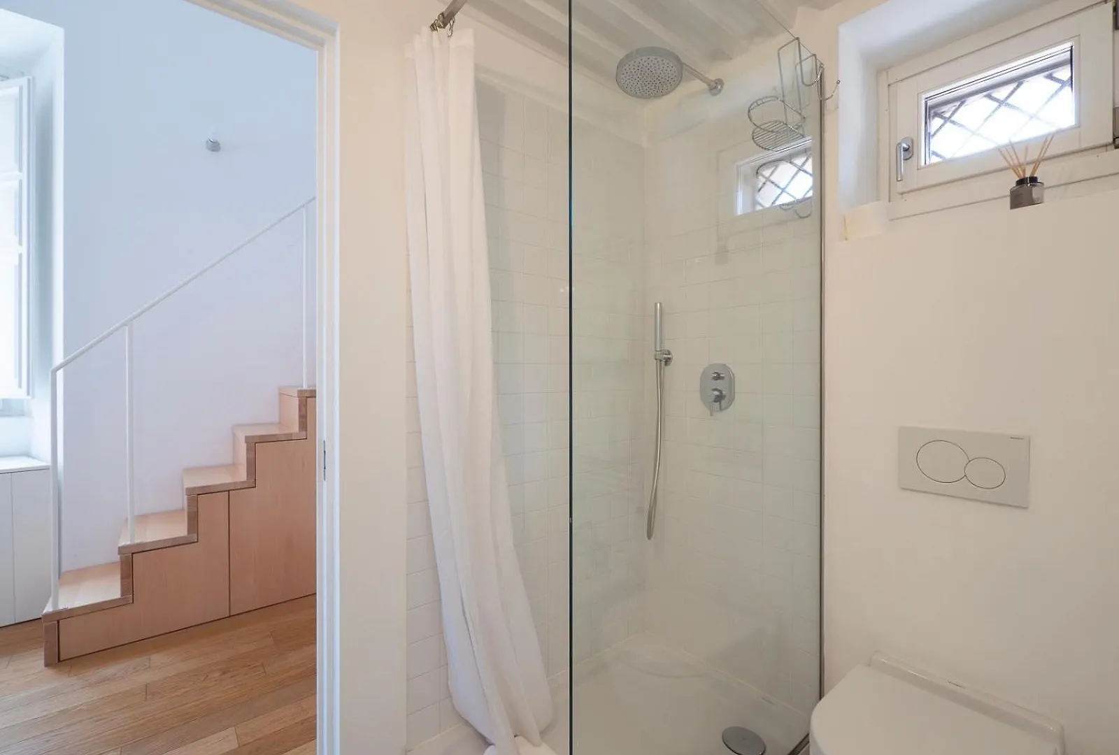 Xenia Apartments - Attic Studio Apartment In Chinatown Milánó