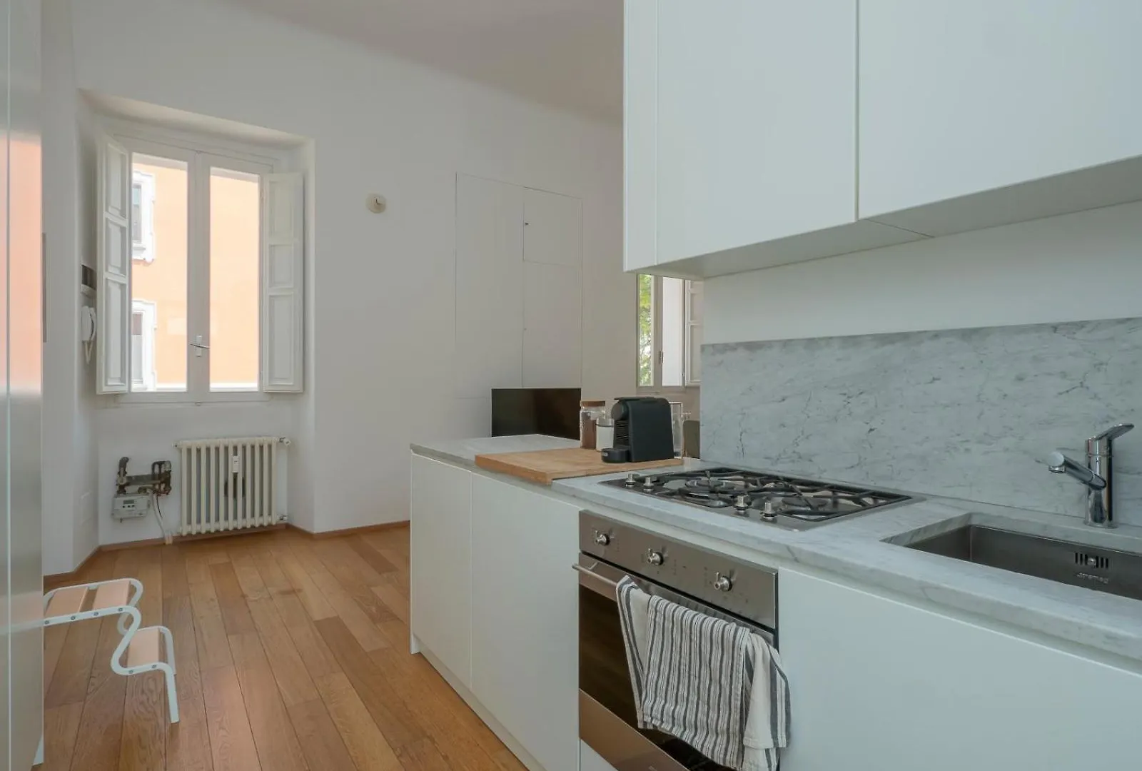 Xenia Apartments - Attic Studio Apartment In Chinatown Милан